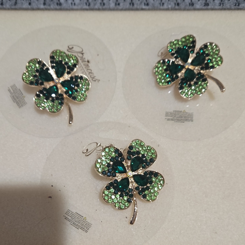 Elegant Green Crystal Clover Brooch